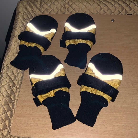 Dog Booties Never Used size 4 Unbranded - Picture 1 of 4
